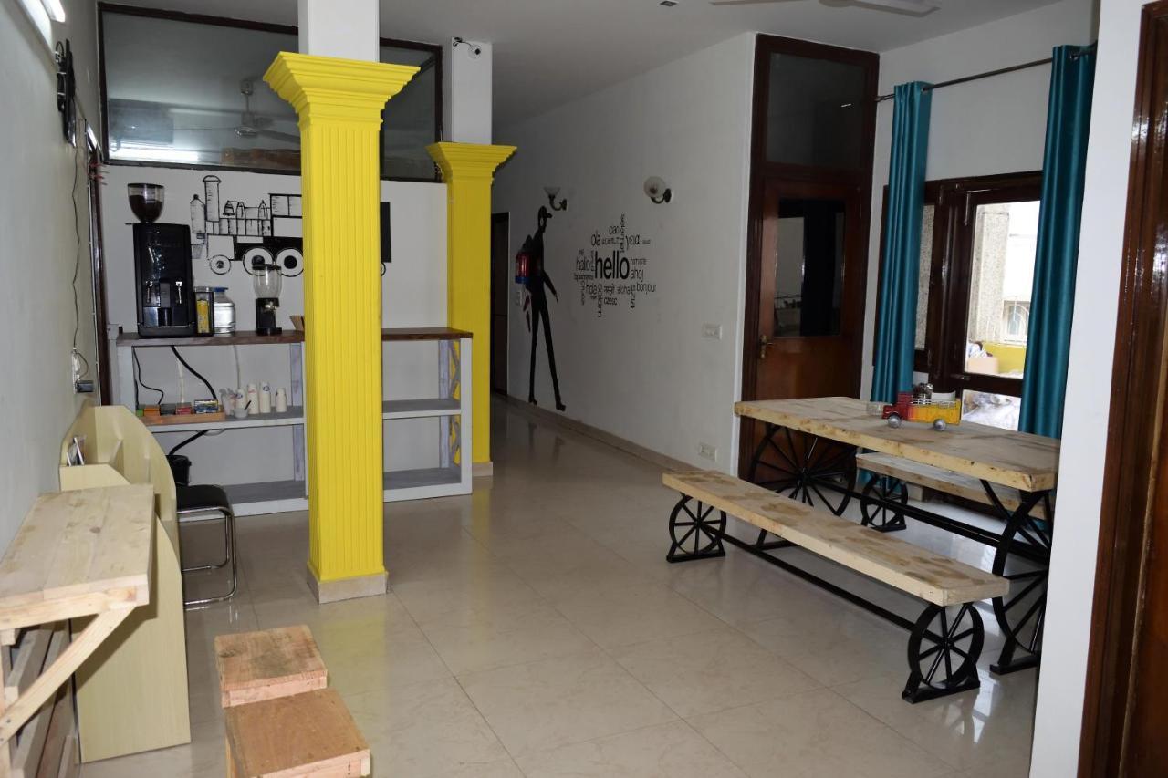 Bunkmates Pansiyon Yeni Delhi Dış mekan fotoğraf