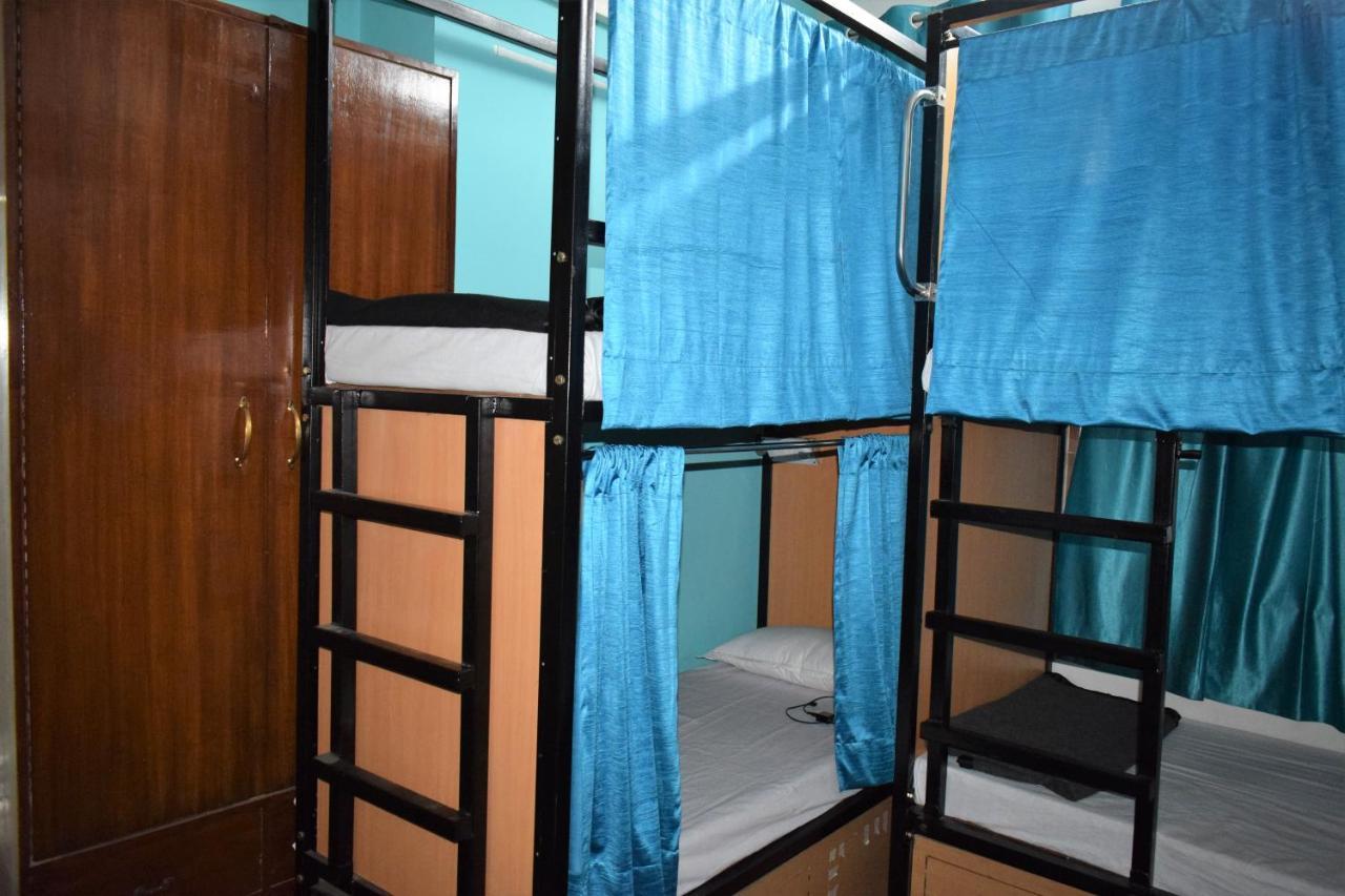 Bunkmates Pansiyon Yeni Delhi Dış mekan fotoğraf