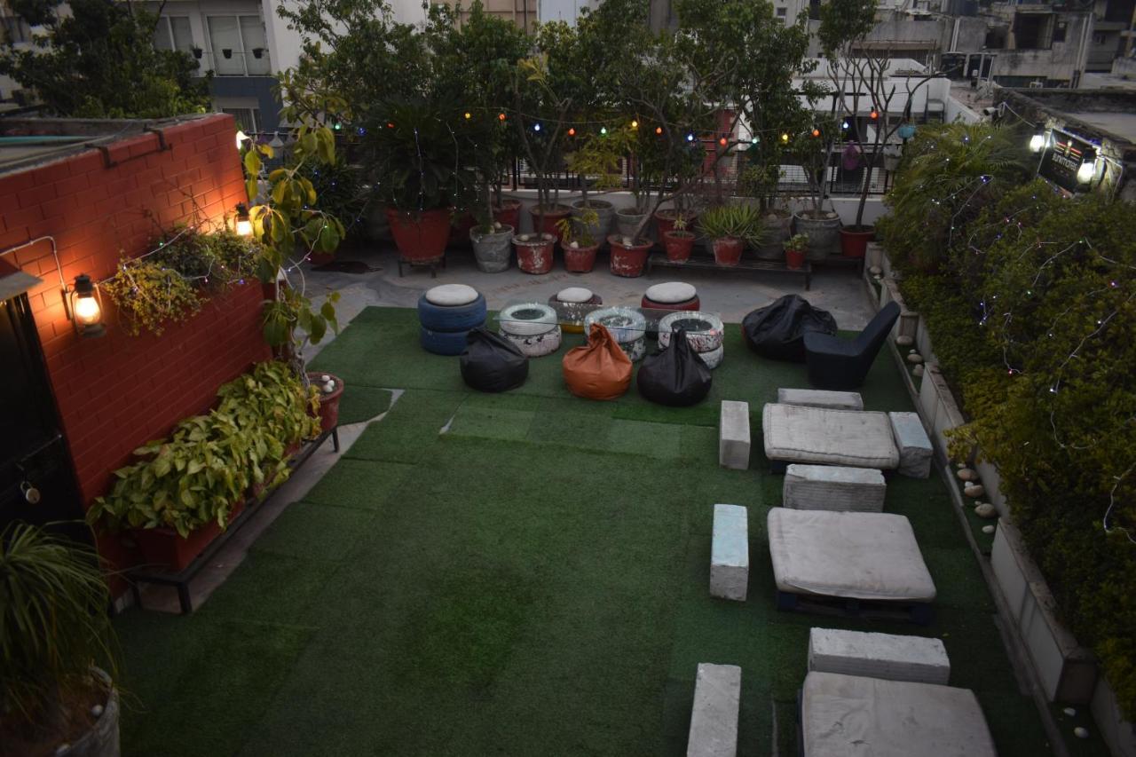Bunkmates Pansiyon Yeni Delhi Dış mekan fotoğraf