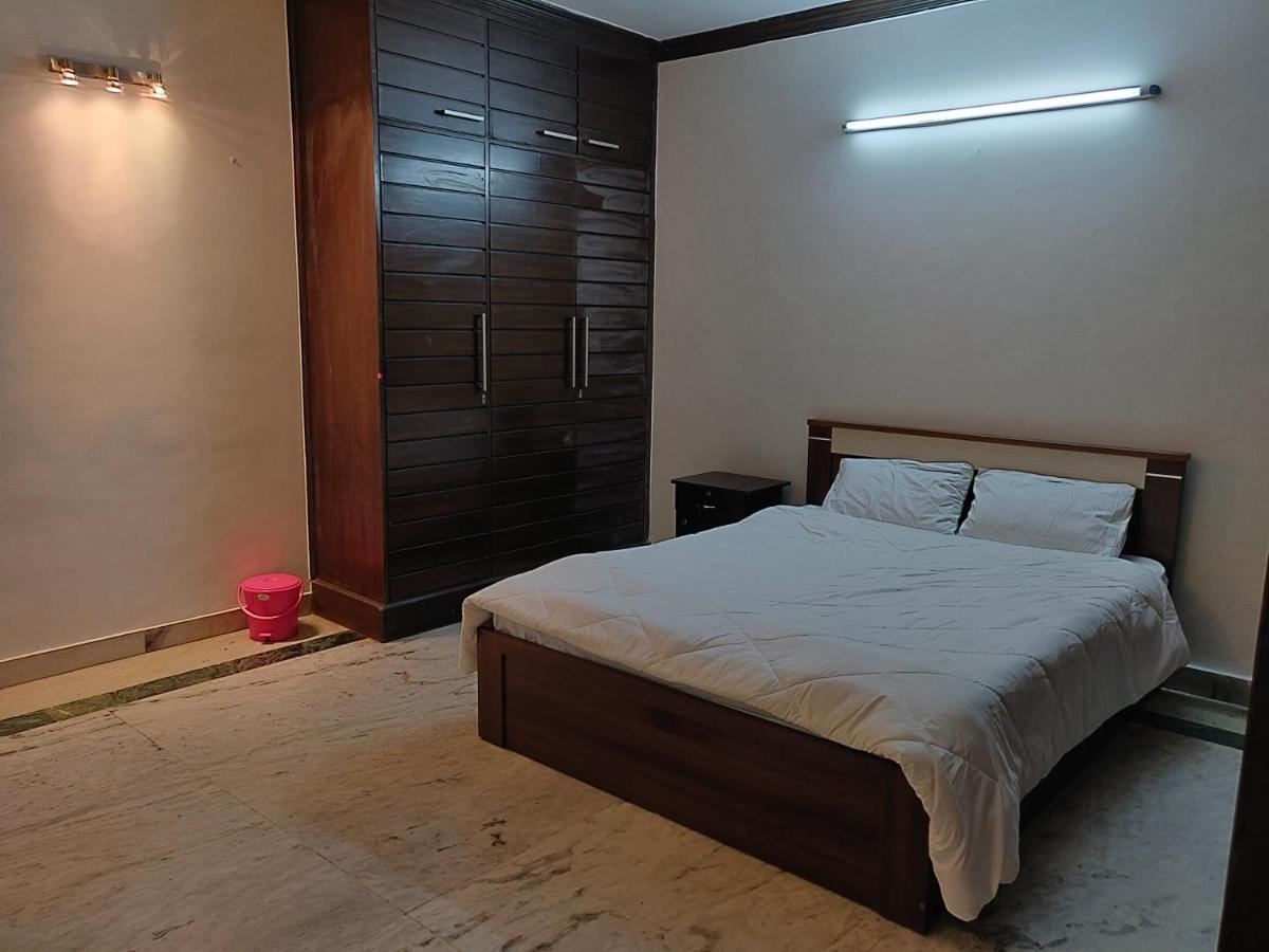 Bunkmates Pansiyon Yeni Delhi Dış mekan fotoğraf